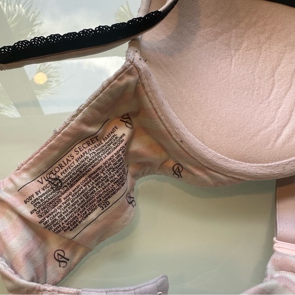 Victorias Secret 32 D Bra Bundle ✨ All in excellent condition! - Picture 9 of 9